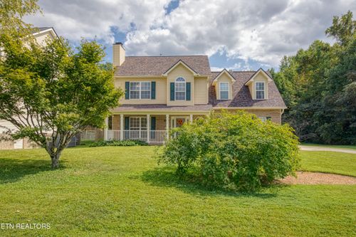 5712 Gaboury Ln, Knoxville, TN, 37918-7046 | Card Image