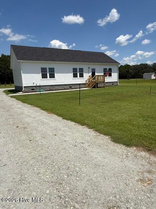 5570 River Rd, Vanceboro, NC, 28586-8558 | Card Image