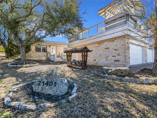 21401 Patton Ave, Lago Vista, TX, 78645-6715 | Card Image