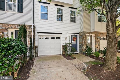 104 Cahill Dr, ALEXANDRIA, VA, 22304-6445 | Card Image