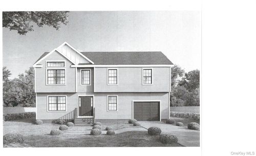 130 Center St, Holbrook, NY, 11741-3718 | Card Image