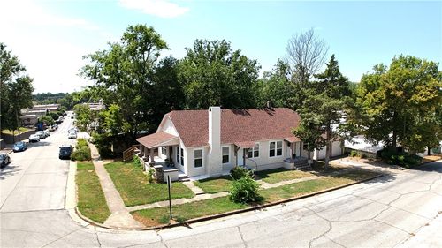 214 N Broadway Street, Siloam Springs, AR, 72761 | Card Image
