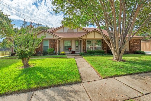 2608 Chestnut Court, Bedford, TX, 76022 | Card Image
