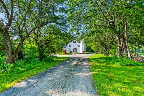 157 Seamans Rd, New London, NH, 03257-7504 | Card Image