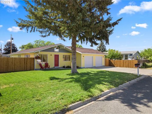 1915 Pear St, Baker City, OR, 97814-3115 | Card Image