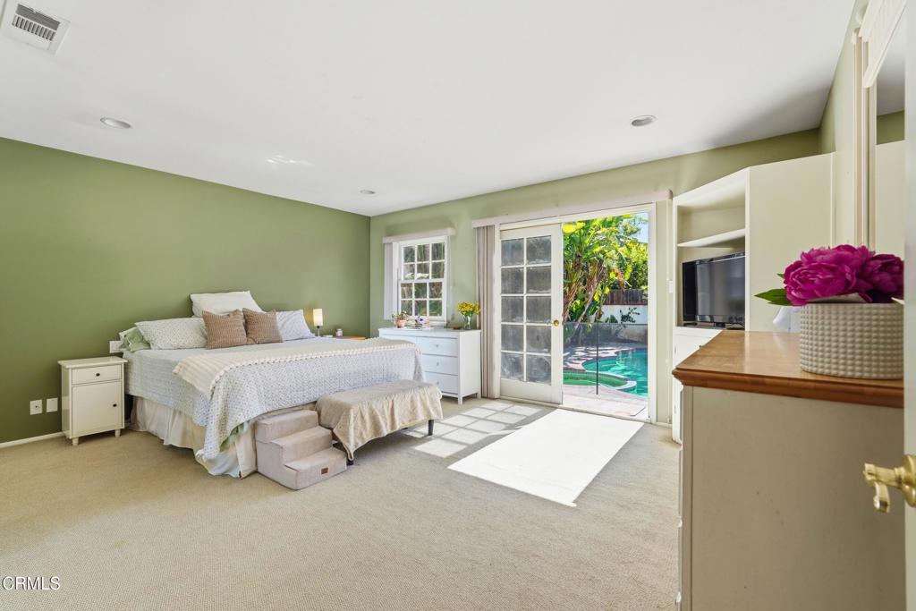 Residential in Lake Balboa 2