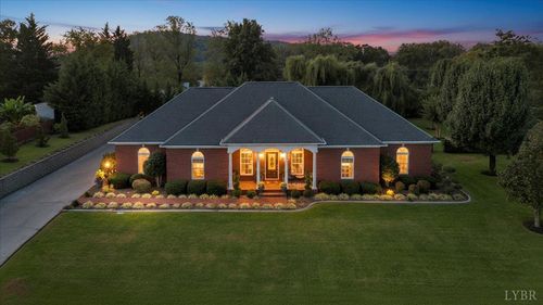 3901 Horsepen Mountain Dr, Vinton, VA, 24179-1127 | Card Image