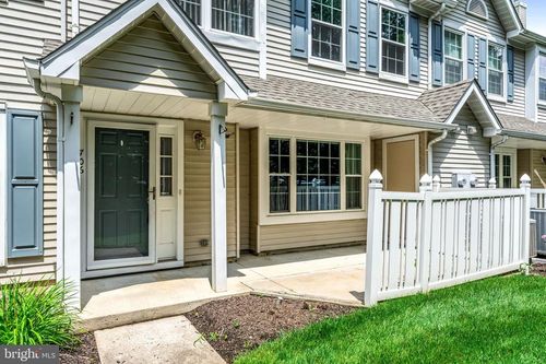 706 Oswego Ct, Mount Laurel, NJ, 08054-5283 | Card Image