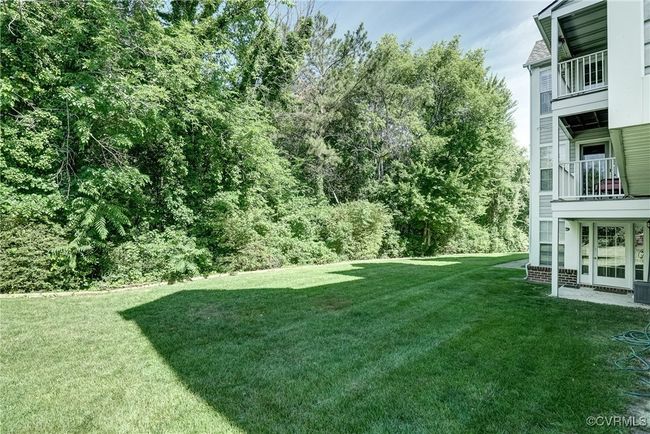 Rear Yard of Building | Image 4