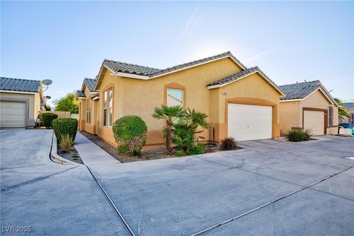 4966 Droubay Drive, Las Vegas, NV, 89122 | Card Image