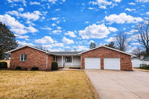 525 E Babcock Ln, Rensselaer, IN, 47978-7501 | Card Image
