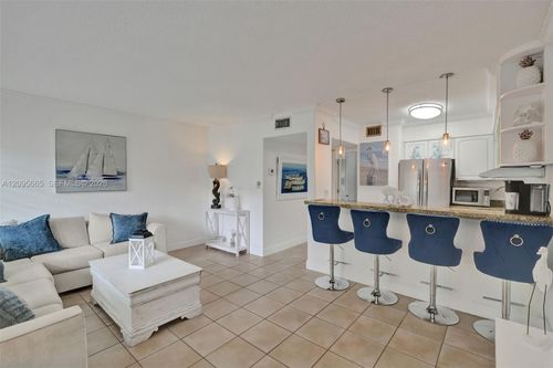107-2124 Ne 5th Ave, Wilton Manors, FL, 33305-1151 | Card Image