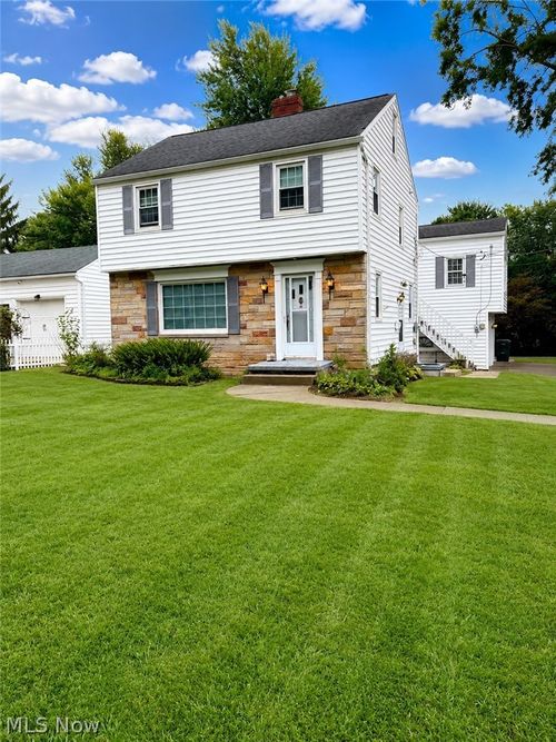 537 Kieffer St, Wooster, OH, 44691-2413 | Card Image