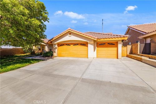 42344 Camden Way, Lancaster, CA, 93536-7330 | Card Image