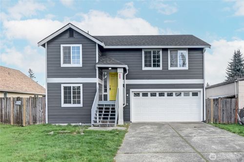 8823 18th Avenue E, Tacoma, WA, 98445 | Card Image