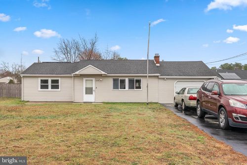 236 Chippewa Trl, BROWNS MILLS, NJ, 08015-6462 | Card Image