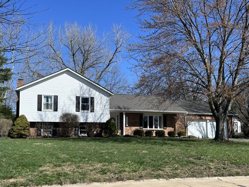 1511 Ballyvaughn Ct, Greenville, IL, 62246-2340 | Card Image