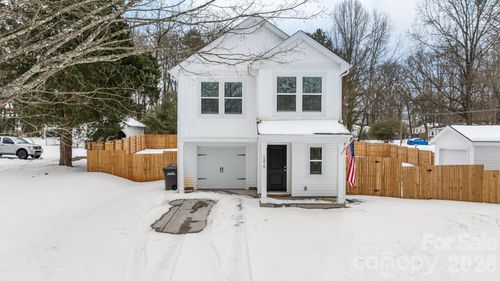 1379 Melviney St, Statesville, NC, 28677-3721 | Card Image