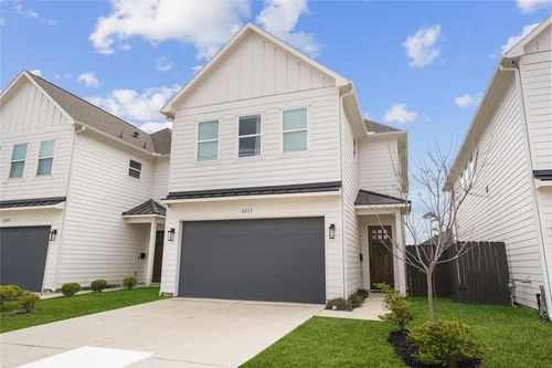 2211 Mansfield St, Houston, TX, 77091-4701 | Card Image