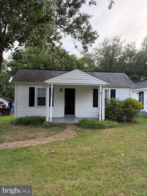 920 Northside Dr, FREDERICKSBURG, VA, 22405-2618 | Card Image
