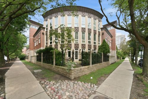 j-1521 S Indiana Ave, Chicago, IL, 60605-3354 | Card Image