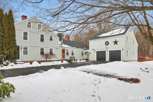 1090 Matthews St, Bristol, CT, 06010-8515 | Card Image