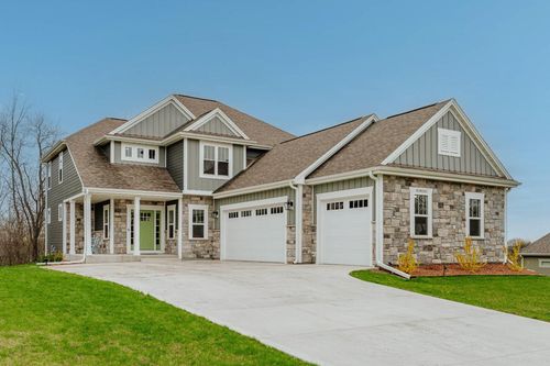N75W23873 High Ridge Dr, Sussex, WI, 53089-1937 | Card Image