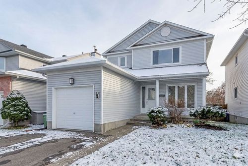 22 Vesta St, Nepean, ON, K2J3Y9 | Card Image