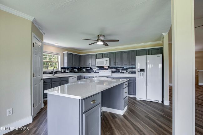 310 Dilegwa Way, Condo with 4 bedrooms, 3 bathrooms and null parking in Loudon TN | Image 9
