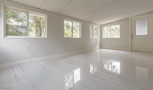 215 Delray Ave, FORT MYERS, FL, 33905-2559 | Card Image