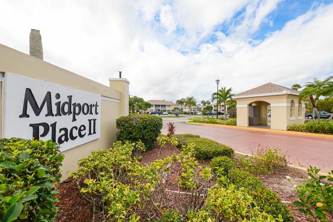 103 - 1540 Se Royal Green Cir, Condo with 2 bedrooms, 2 bathrooms and null parking in Port St. Lucie FL | Image 27