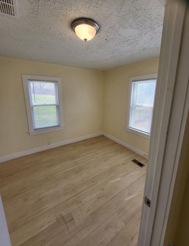 167 Bishop, House other with 3 bedrooms, 2 bathrooms and null parking in Highland MI | Image 15