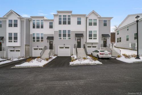 62-4034 Chestnut Ridge Rd, Fishkill, NY, 12524-4997 | Card Image