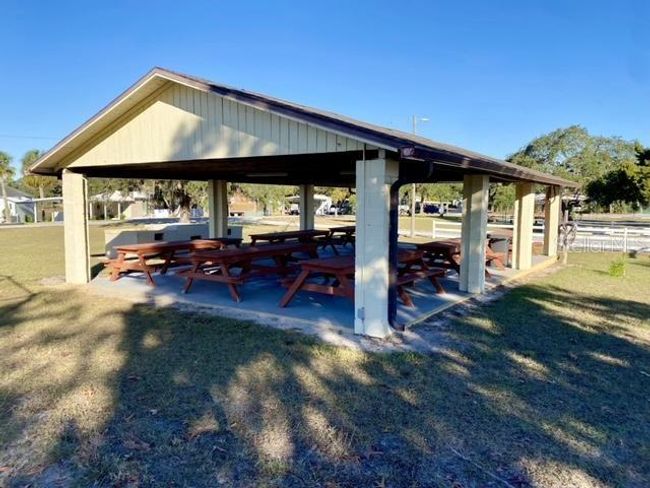 9486 Gray Fox Dr, House other with 2 bedrooms, 2 bathrooms and null parking in WEEKI WACHEE FL | Image 37