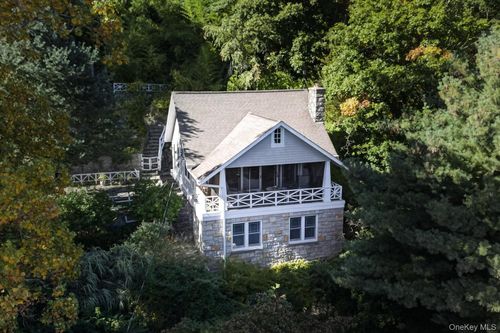 79 Tanglewylde Rd, Lake Peekskill, NY, 10537-1038 | Card Image