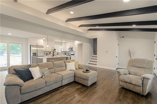 4915 W 79th St, Prairie Village, KS, 66208-4462 | Card Image