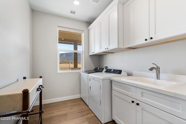 25-Laundry Room | Image 25