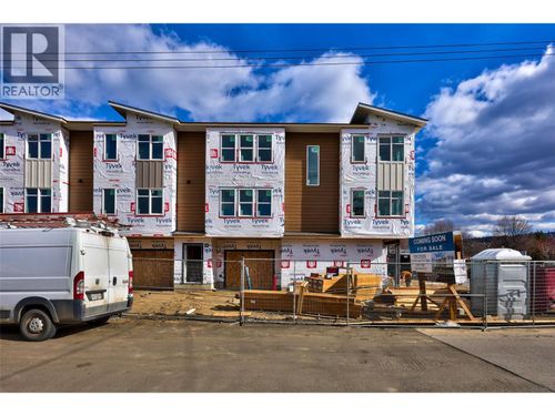 153 Park St, Kamloops, BC, V2B | Card Image