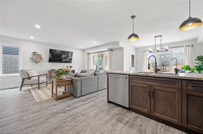 71 Crab Apple Crt, House other with 3 bedrooms, 4 bathrooms and 3 parking in Wellesley ON | Image 17