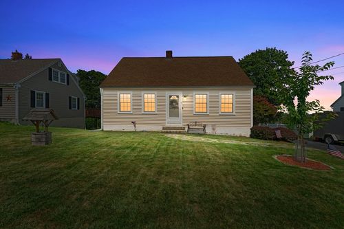 7 Davis Rd, Auburn, MA, 01501-3101 | Card Image