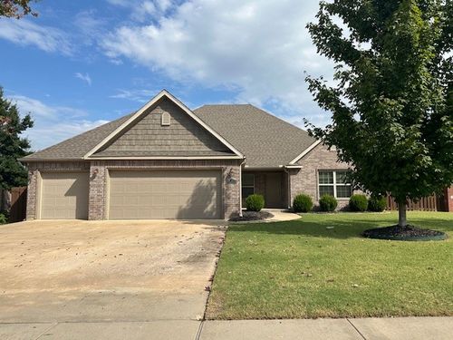 4400 Sw Bermuda Ave, Bentonville, AR, 72713-8120 | Card Image