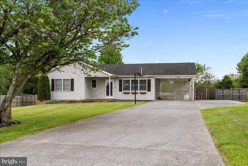 201 Nightingale Ave, STEPHENS CITY, VA, 22655-2449 | Card Image