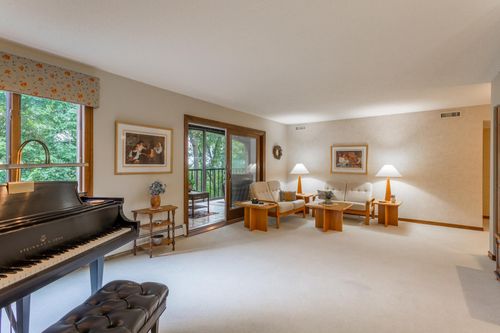 apt-214-8430 Pennsylvania Rd, Bloomington, MN, 55438-2713 | Card Image