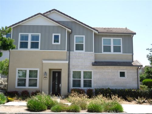 102 Sculpture, Irvine, CA, 92618-1376 | Card Image