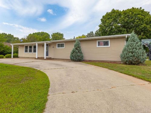 1900 30th Avenue, Menominee, MI, 49858 | Card Image