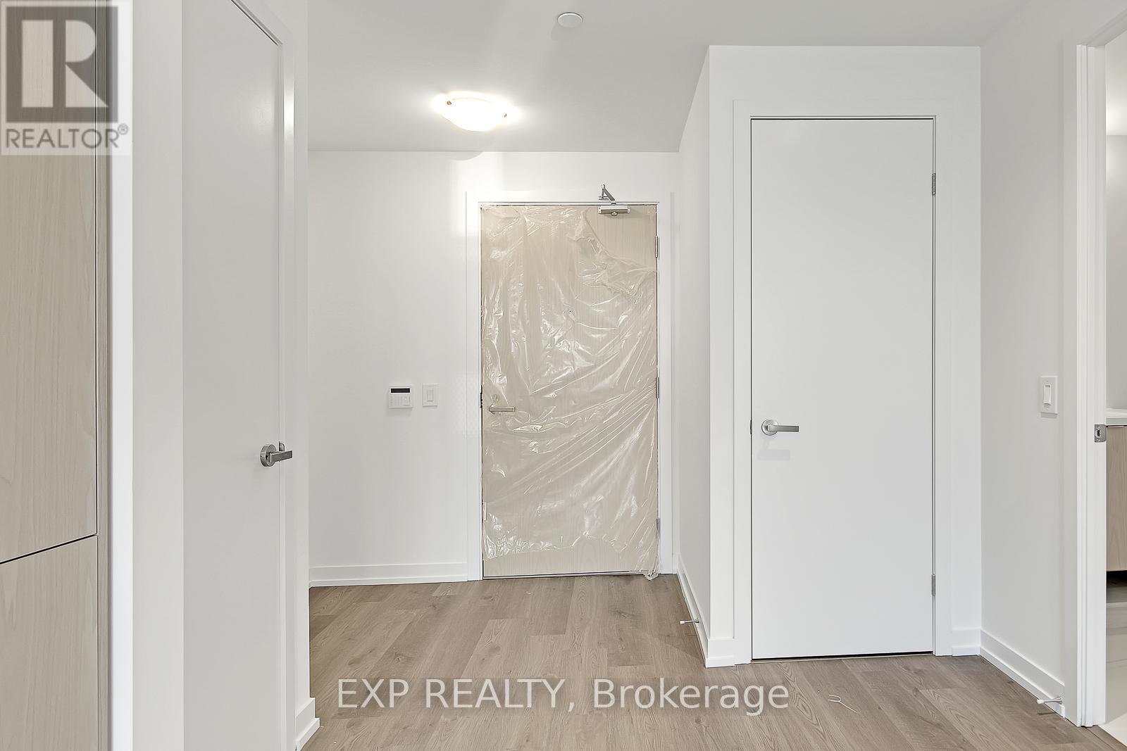 Residential Lease in Toronto (Waterfront Communities) 3