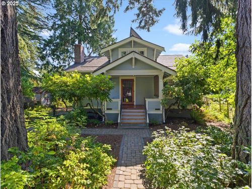 14210 Se Parmenter Dr, Milwaukie, OR, 97267-1824 | Card Image