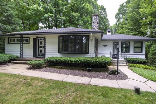 755 Adelmann Avenue, Brookfield, WI, 53045 | Card Image