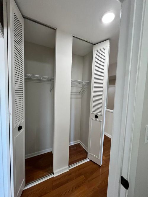 apt-402-314 Lathrop Ave, Forest Park, IL, 60130-1454 | Card Image