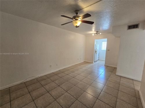apt-15-2330 Nw 11th St, Miami, FL, 33125-3241 | Card Image